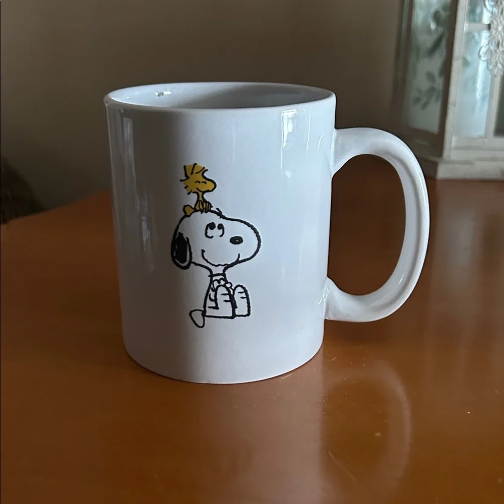 White Mug with Snoopy and Woodstock Design
